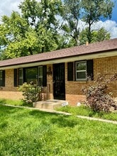 Building Photo - 209 Flintridge Dr