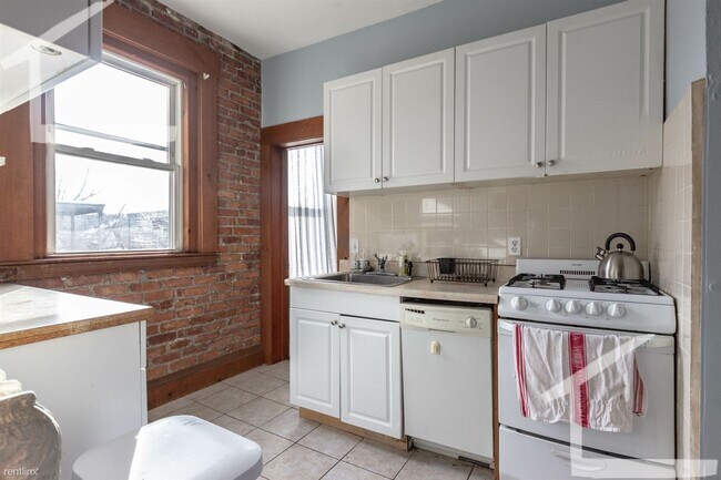 Foto del edificio - 4 br, 2 bath House - 26 Park Vale Ave