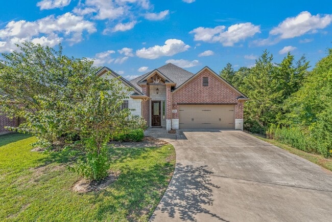 Building Photo - Available August 2026! Beautiful home in the Carters Crossing subdivision!