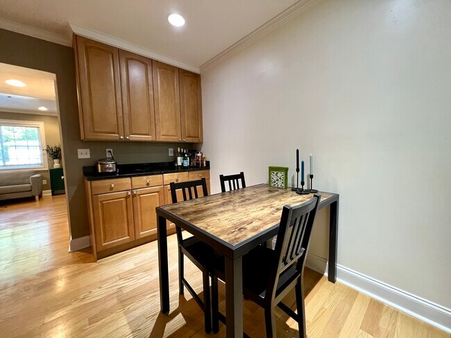 Building Photo - 131 Rondak Cir SE
