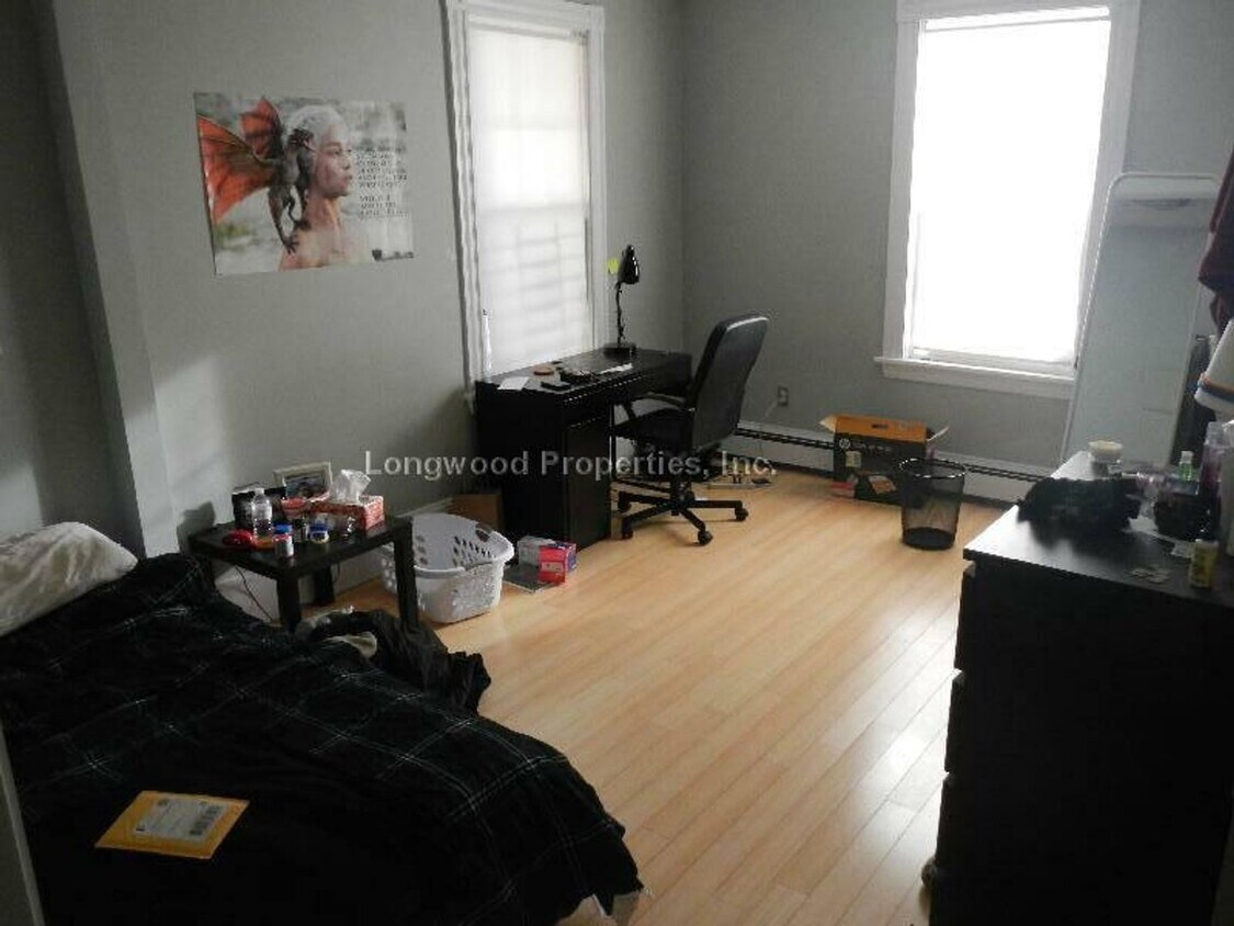Foto del edificio - Charming 4 Bedroom