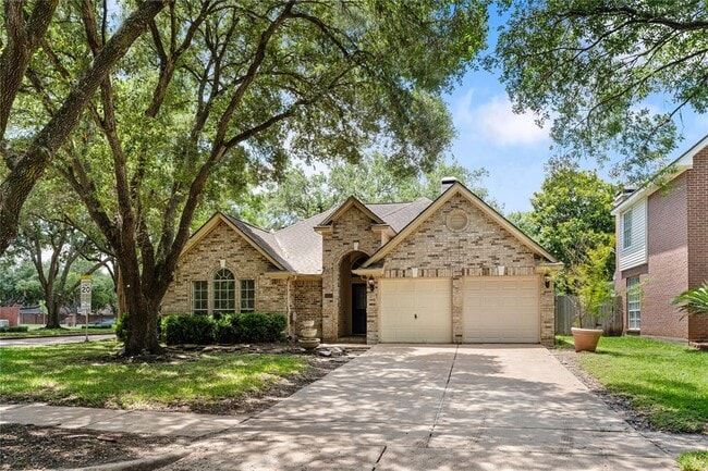 Building Photo - 2434 Blue Rose Dr