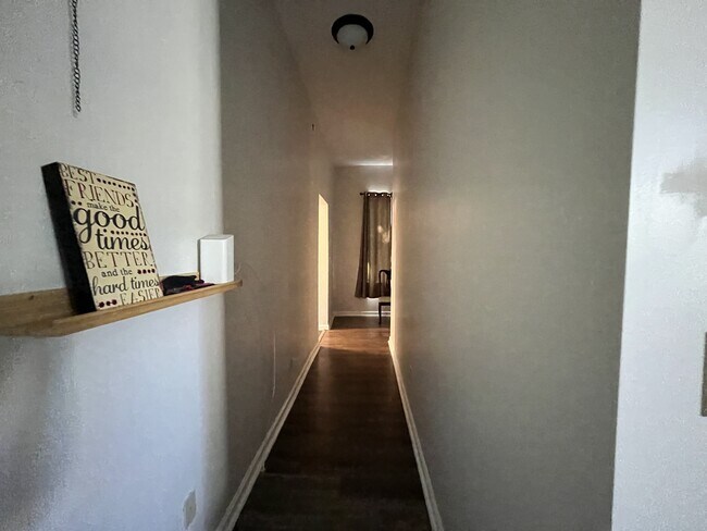 Foto del edificio - 206 Ridge Rd