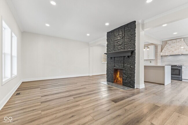 Foto del edificio - 721 E 23rd St