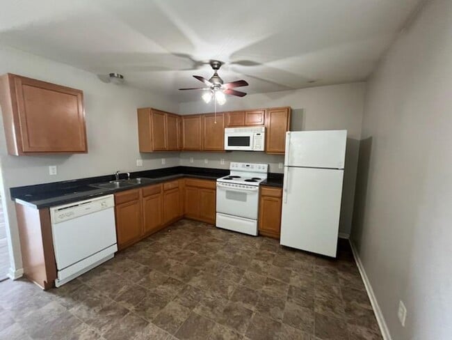 Building Photo - Cute home for rent
