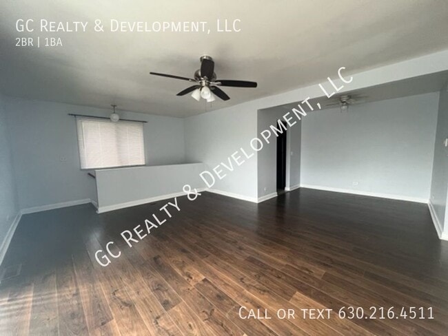 Building Photo - ***HANOVER PARK / 2 BDRM / APPL INCL / WOO...