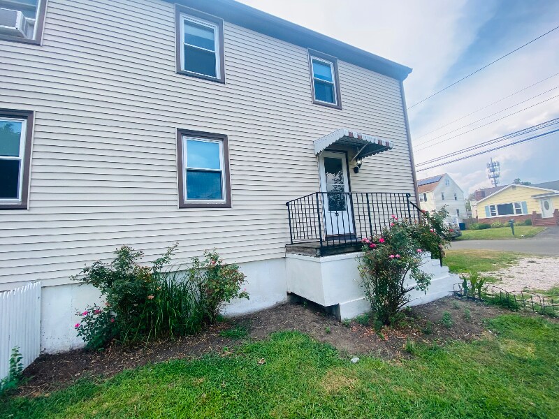 Foto principal - 35 Harding Ave