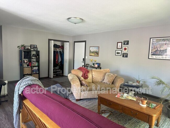 Building Photo - 101 Heather Lane