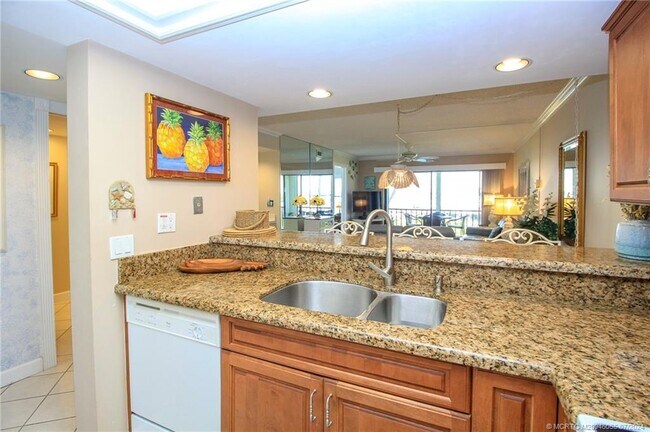 Foto del edificio - 350 NE Edgewater Dr