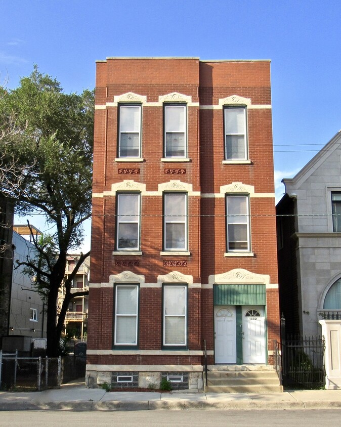 Primary Photo - 1332 W Erie St