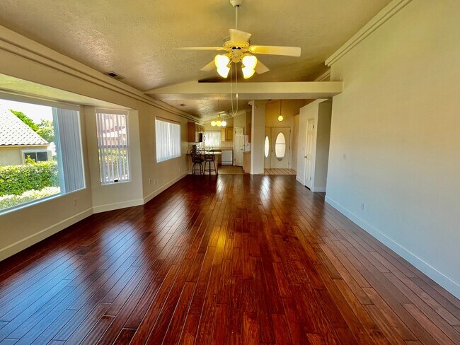 Foto del edificio - Lovely 3-BR Home in Southgate