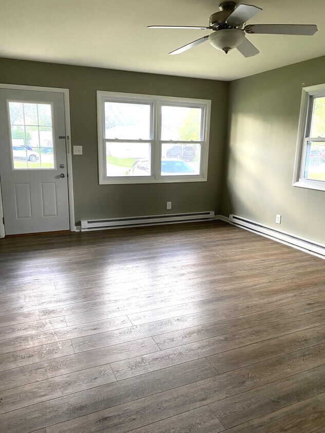 Foto principal - 435 E Ann St