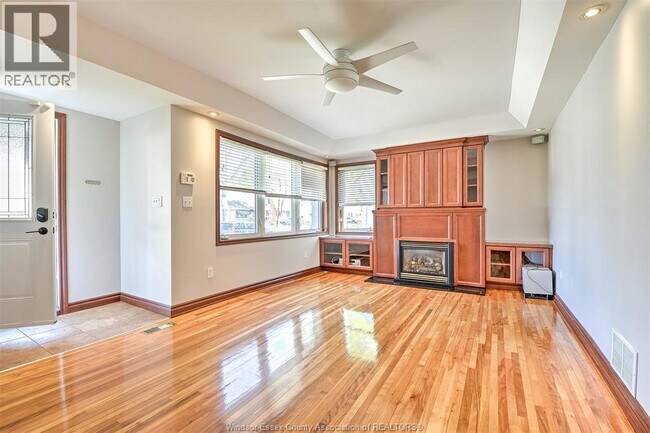 Photo du bâtiment - 2525 Windermere Rd