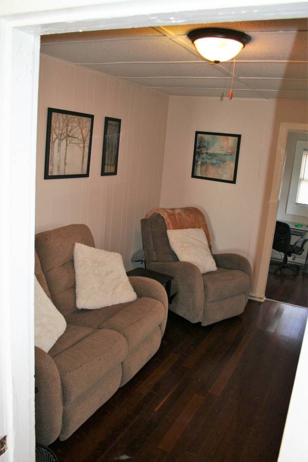 Living room - 602 E Fort Ave