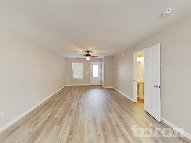 Foto del edificio - 137 Chatham Trace