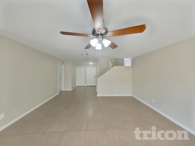 Foto del edificio - 11229 W Devonshire Ave