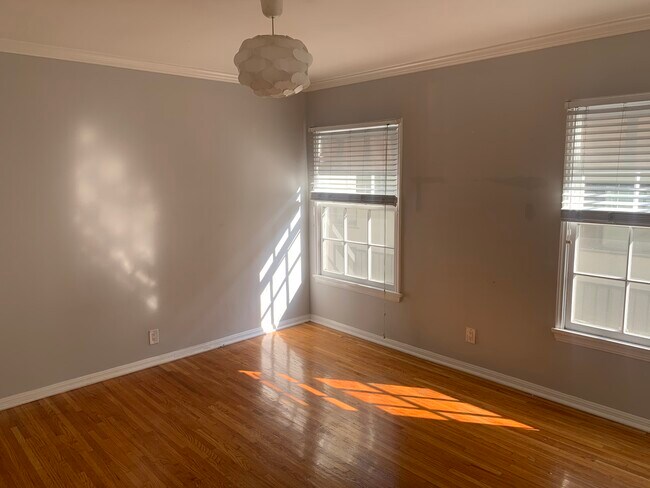 Building Photo - 1265 N Crescent Heights Blvd