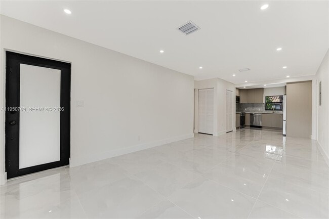 Foto del edificio - 3313 NW 13th Ave