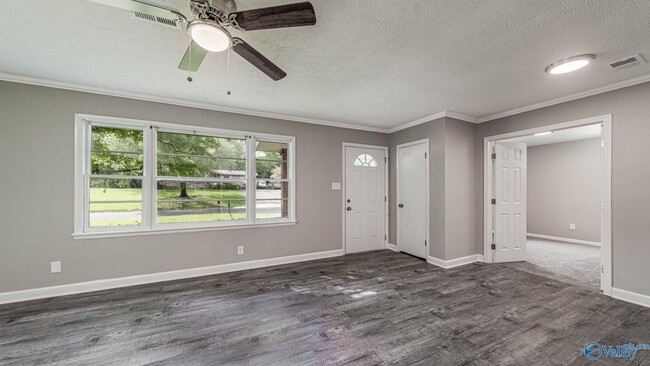 Foto del edificio - 3711 Broadmor Rd NW