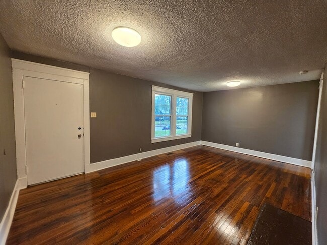 Photo - 1205 Meridian St House