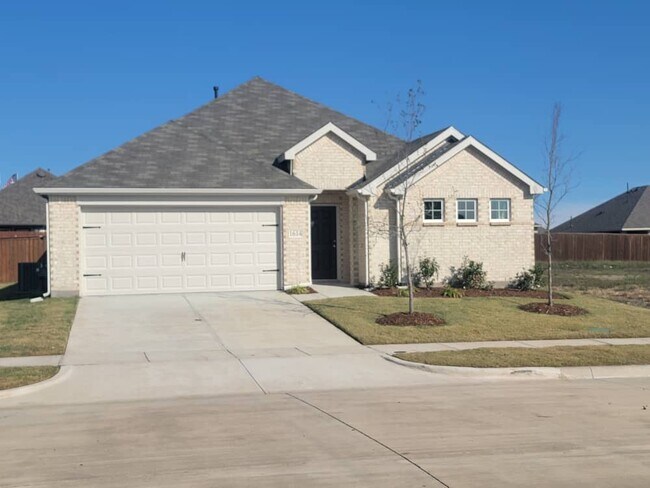 Foto del edificio - 1614 Red Acre Trl