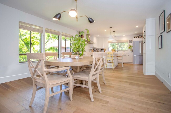 Foto del edificio - Completely remodeled Sun Valley home