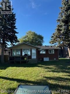 Photo principale - 4648 St Clair Rd