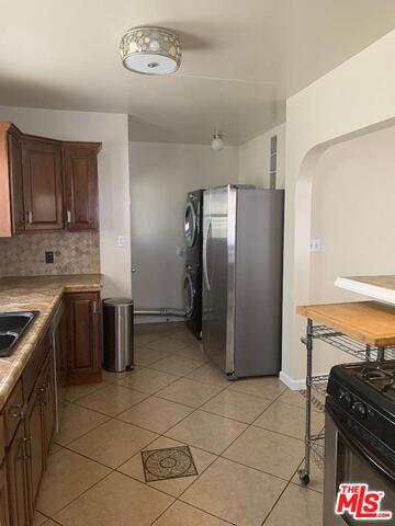 Building Photo - 2110 W 81st St