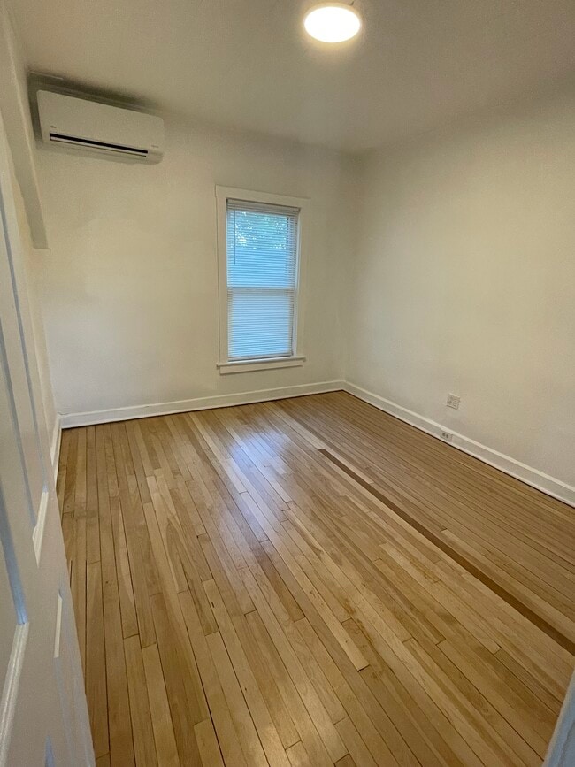 Building Photo - 83 Mayfield St