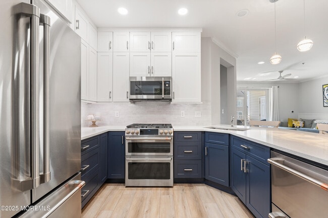 Building Photo - 22 Cooper Ave