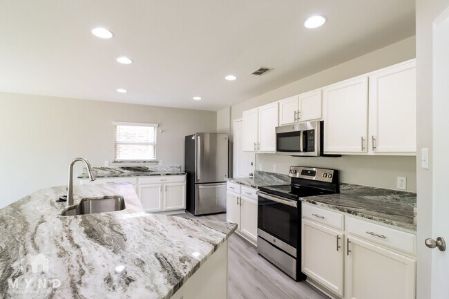 Foto del edificio - 6928 Glade Oaks Dr