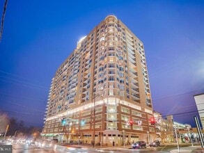 Building Photo - 5750 Bou Ave