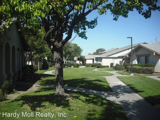Building Photo - 2 br, 1.5 bath House - 1341 B CASA SAN CAR...