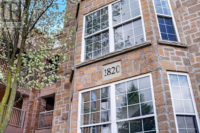 Building Photo - 1820 Walkers Line