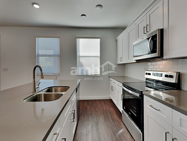 Foto del edificio - 8318 S 21st Ln