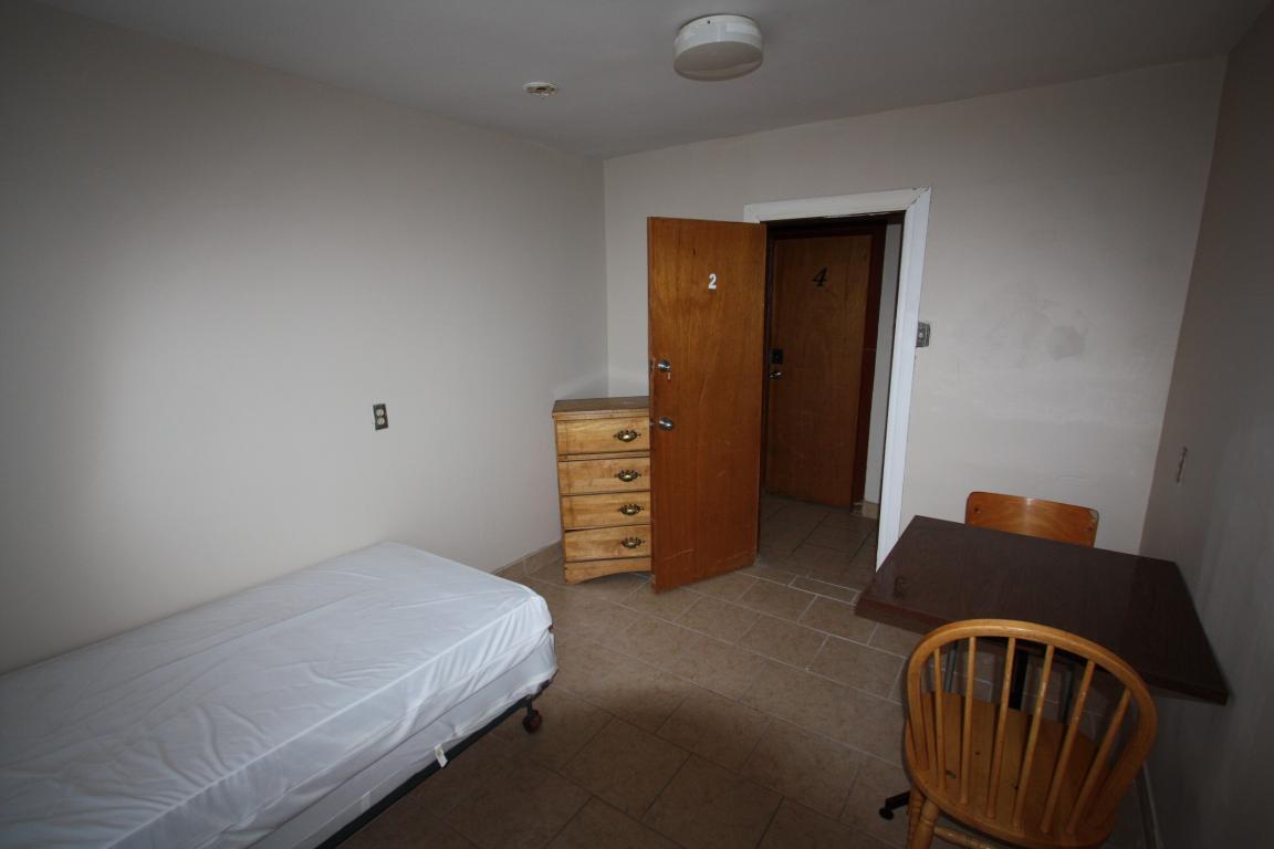 Photo du bâtiment - 104 Vidal St S