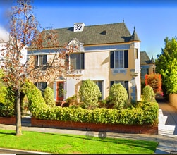 Building Photo - 1016 Masselin Ave