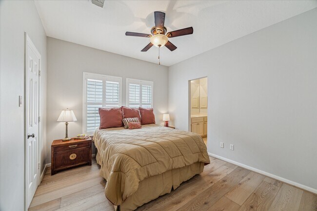 Foto del edificio - 523 Archwood Trail