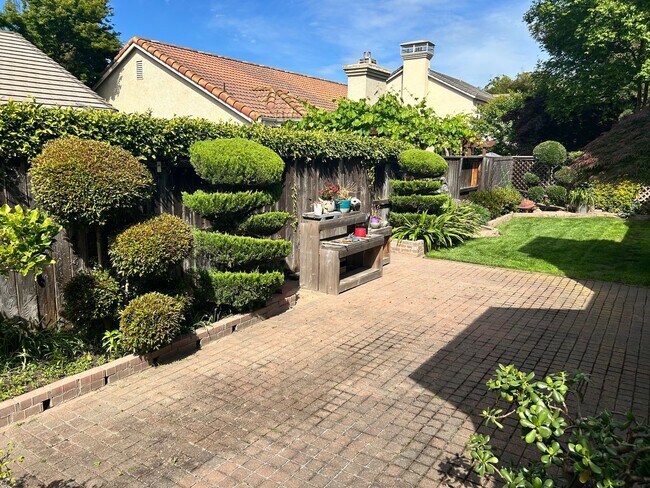 Foto del edificio - Beautiful Brookside Home 3 Bedroom/2 Bath