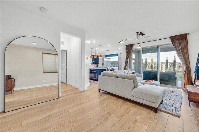 Building Photo - Luxury Summerlin West 4-Bedroom Home!