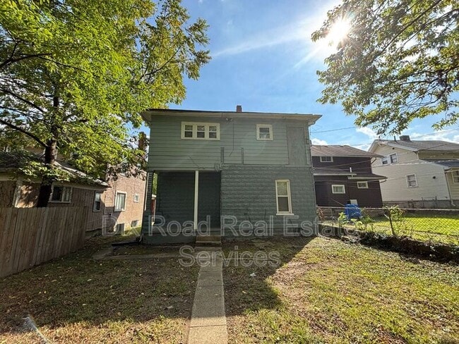 Photo - 67-69 W Hudson Ave House