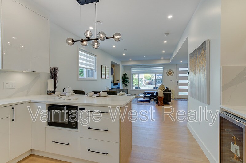 Photo principale - 767-767 Martin Ave