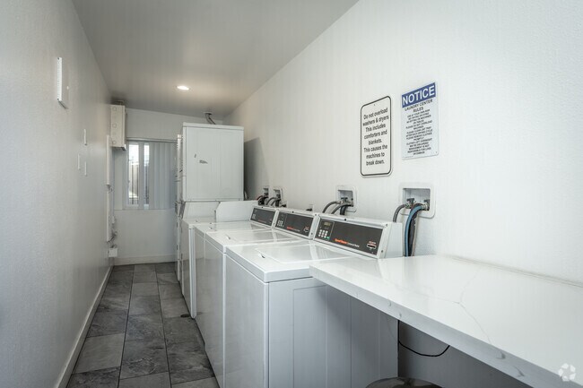 Instalaciones de lavandería - Richelieu Apartments
