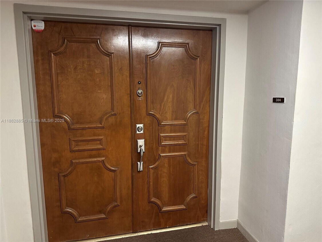 Foto principal - 5900 SW 127th Ave