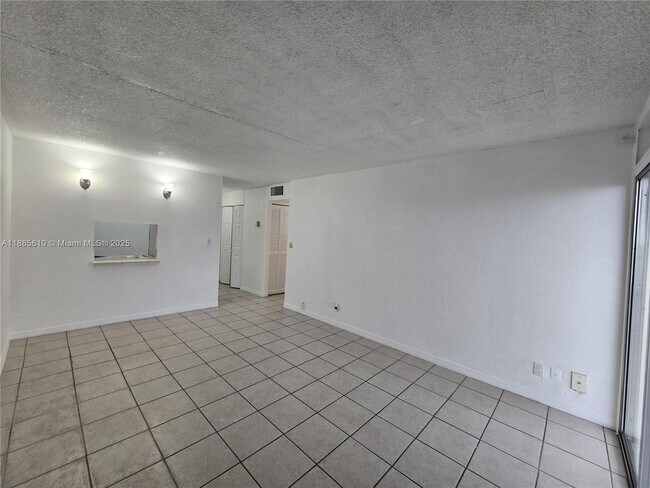 Building Photo - 801 NW 47th Ave