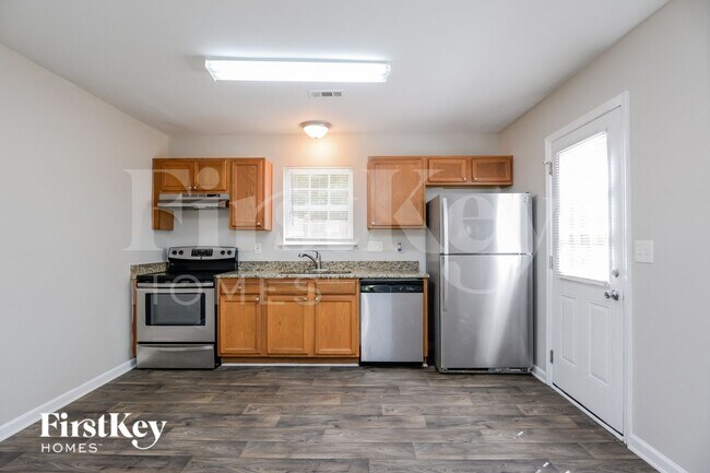 Foto del edificio - 8723 Sharonbrook Dr