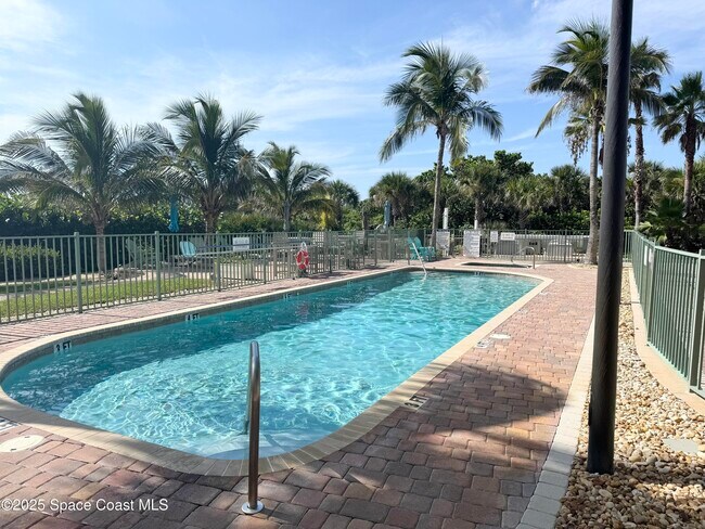 Foto del edificio - 420 Harding Ave