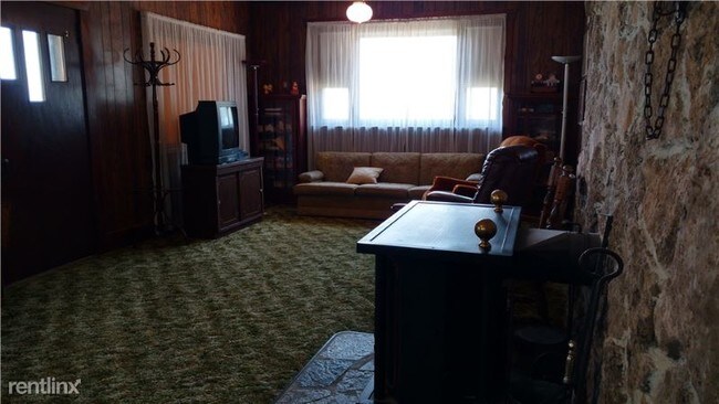 Foto del edificio - 3 br, 1 bath House - 2828 W. Hwy 116