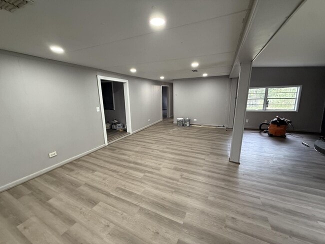 Building Photo - 54588 Marlee Rd