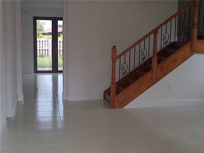 Foto del edificio - 9925 NW 10th St